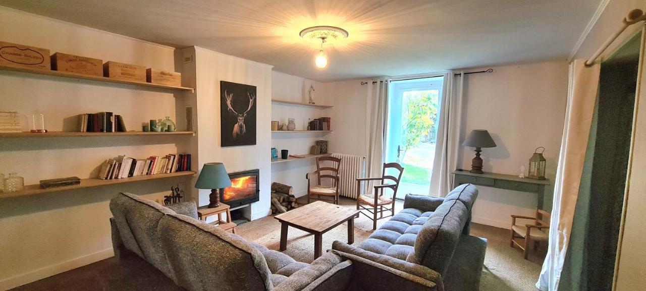 Saint-Pierre-du-Chemin Le Terrier Maison De Campagne 250 M2 Grande Capacite 20 Couchages, 4500M2 De Terrain 빌라 외부 사진
