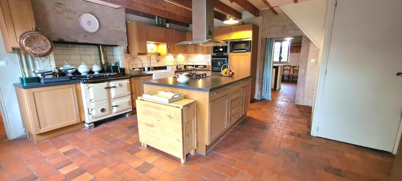 Saint-Pierre-du-Chemin Le Terrier Maison De Campagne 250 M2 Grande Capacite 20 Couchages, 4500M2 De Terrain 빌라 외부 사진