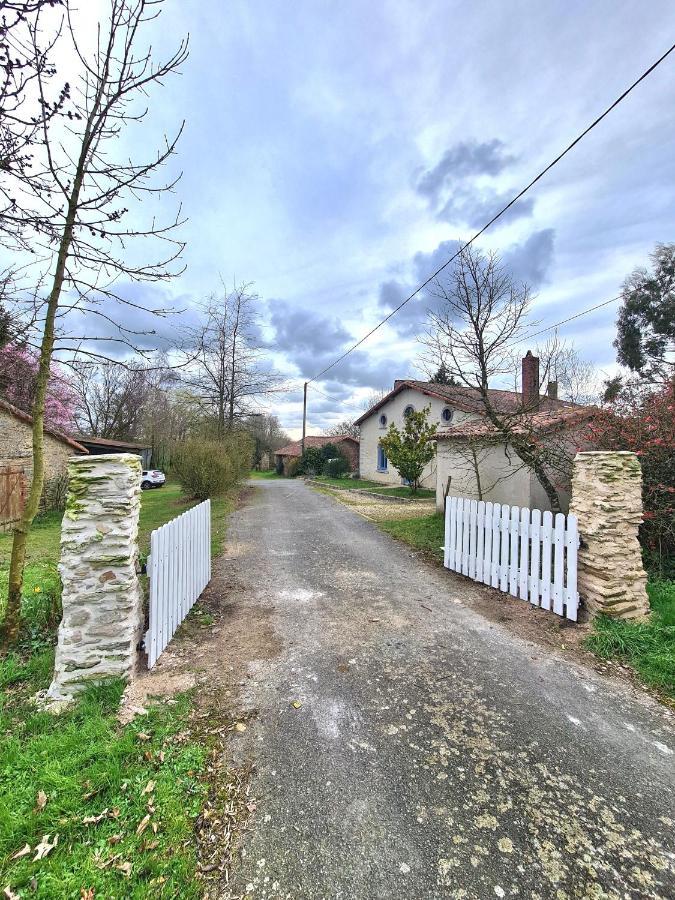 Saint-Pierre-du-Chemin Le Terrier Maison De Campagne 250 M2 Grande Capacite 20 Couchages, 4500M2 De Terrain 빌라 외부 사진